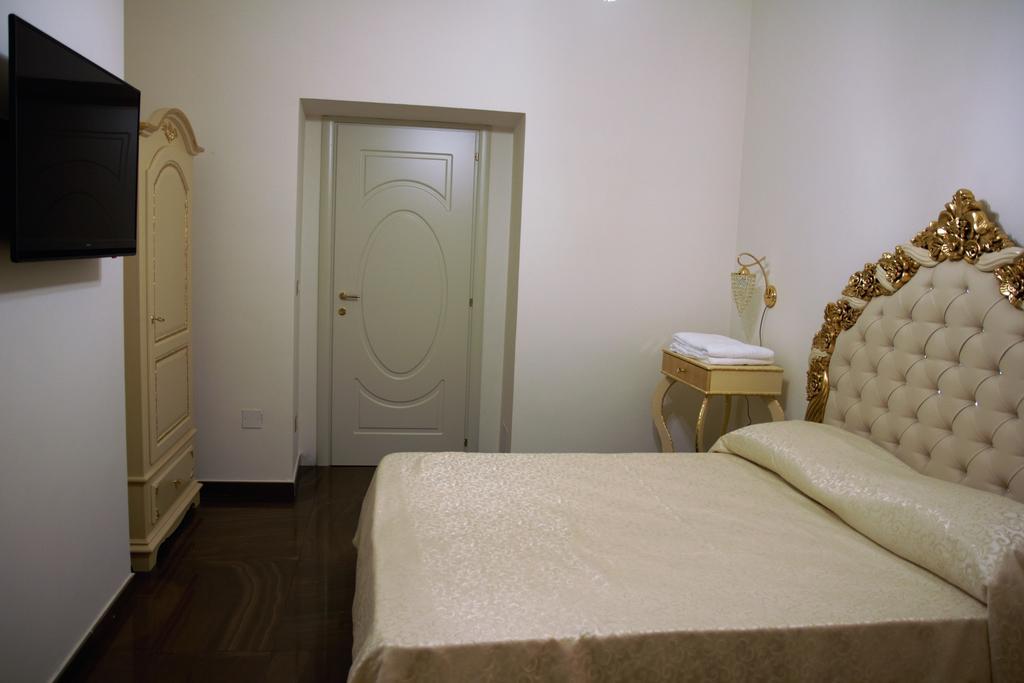 Beb Mariafrancesca Bed & Breakfast Naples
