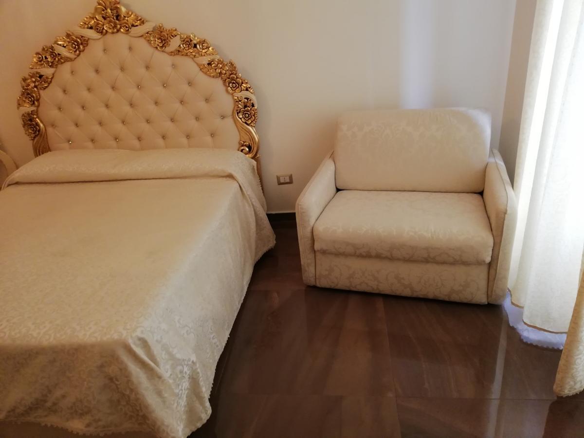 Beb Mariafrancesca Bed & Breakfast Naples